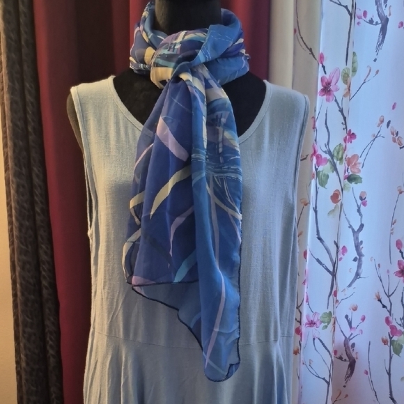 None Accessories - Elegant Blue Patterned Scarf (A4)